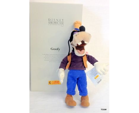A limited edition Steiff Disney Goofy with stud and box 2002 number 1942/2000