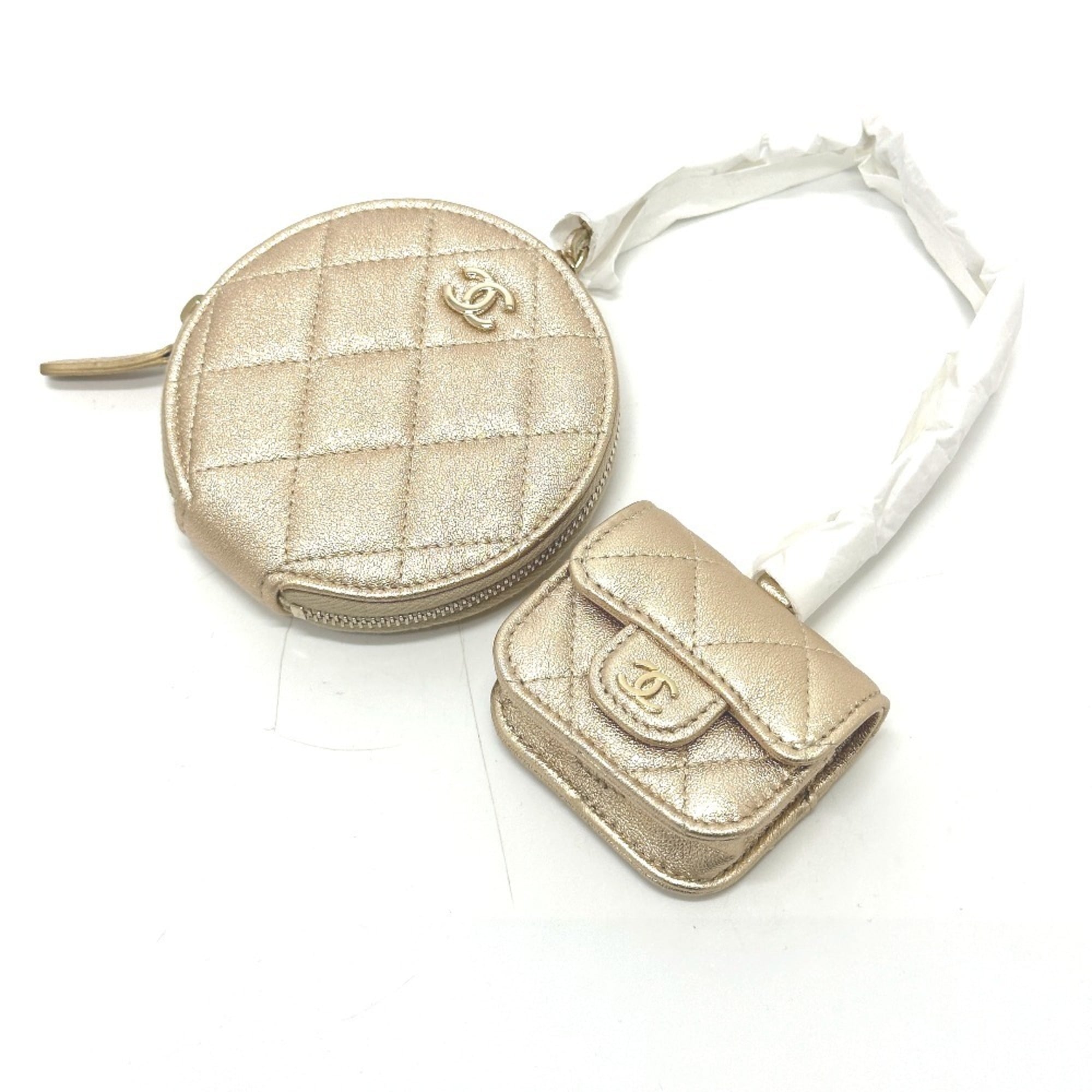CHANEL Chanel 2024 Matelasse Coco Mark Year Wallet/Coin Case AirPods Bag Charm Lambskin Women\'s Gol