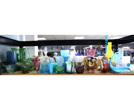 Collection of art glass, coloured and decorative glass (one shelf)