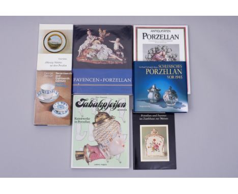 Konvolut Fachbücher, Porzellan/Keramik, 7-tlg. G. Schmidt-Stein, Schlesisches Porzellan vor 1945, 2007, E. Schlee, Schleswig-