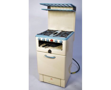 An original vintage mid century enamel oven by main No 21st century. The over in good condition having recently been used and