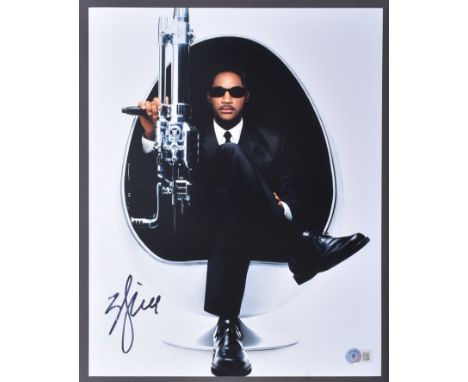 Men In Black (Franchise) - Will Smith (Agent J) - autographed large format 11x14" promotional photograph from the first movie