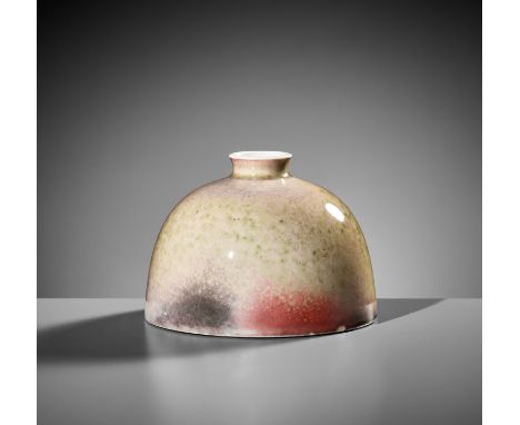 A PEACHBLOOM-GLAZED BEEHIVE WATERPOT, TAIBO ZUN, 19TH TO EARLY 20TH CENTURY 十九至二十世紀初豇豆紅釉團花紋太白尊China. The domed body is incise