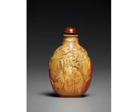 Ɏ A RARE HORNBILL 'SANXING' SNUFF BOTTLE, EARLY 19TH CENTURY 十九世紀罕見鶴頂紅鼻烟壺Opinion: The superb color and excellent polish of th