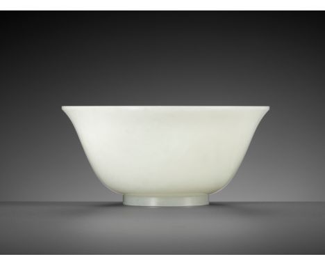 A WHITE JADE BOWL, QIANLONG PERIOD 乾隆時期白玉碗Opinion: In recent years, perhaps no other Chinese work of art has been copied more