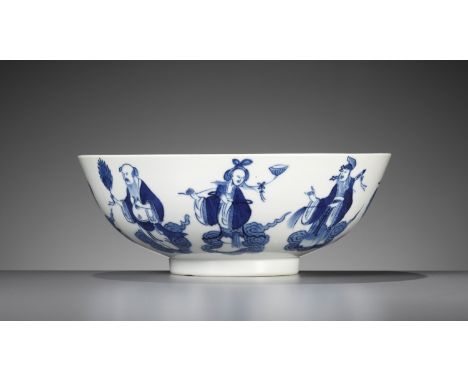 A BLUE AND WHITE 'EIGHT IMMORTALS' BOWL, 18TH CENTURY 十八世紀青花八仙碗China. Delicately potted, the deep rounded sides rising from a