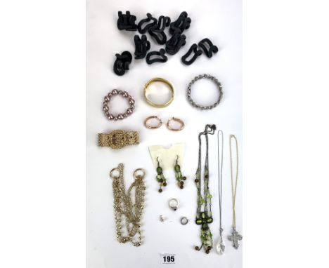 Assorted dress jewellery comprising necklaces, bracelets, bangles, earrings, ring etc