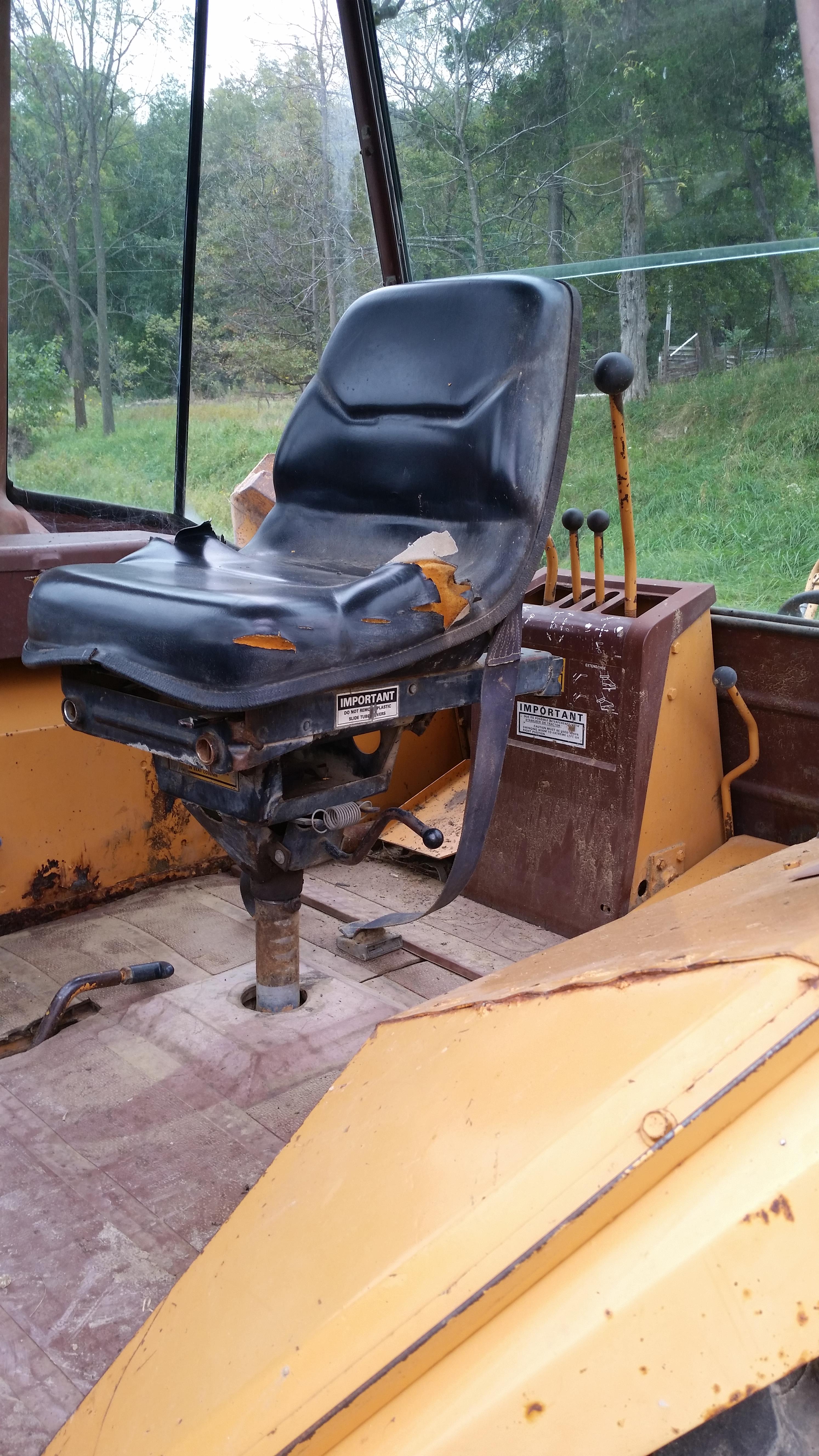 Case 580E backhoe 4WD, extendahoe, thumb