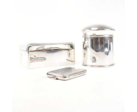 A collection of early 20th century silverware. The silver to include a hallmarked silver vesta case having engine turned deco