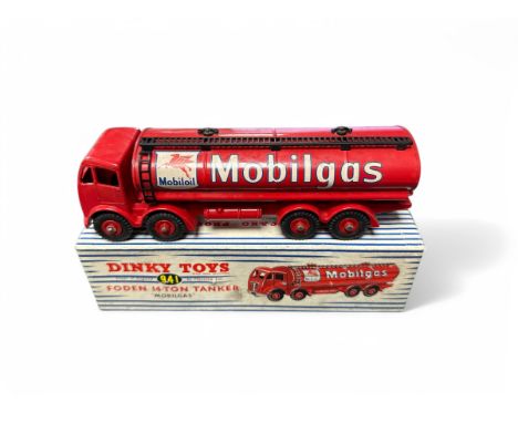 Dinky Foden 14-ton Mobilgas Tanker No. 941, generally excellent to good plus in good Dinky Toys blue and white stripe box, re