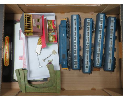 Hornby OO gauge unboxed collection, with BR blue 37 130 diesel and Inter-City coaches, 1978 Hornby catalogue, etc., generally