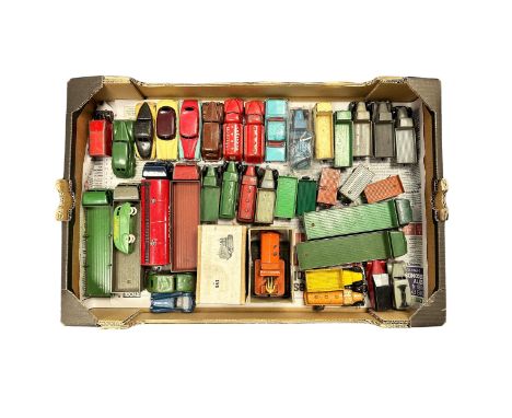 Dinky 1930s onwards collection, generally good plus to fair, with cars, lorries, commercial vehicles, etc., plus Heavy Tracto