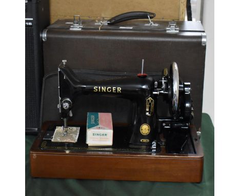 A Manual Singer Sewing Machine 