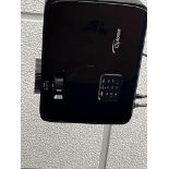 OPTOMA PROJECTOR