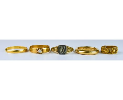 A Mixed Lot of Five Gold Rings, comprising - 18ct wedding band,  size K, gross weight 6g, 22ct wedding band, size O, gross we