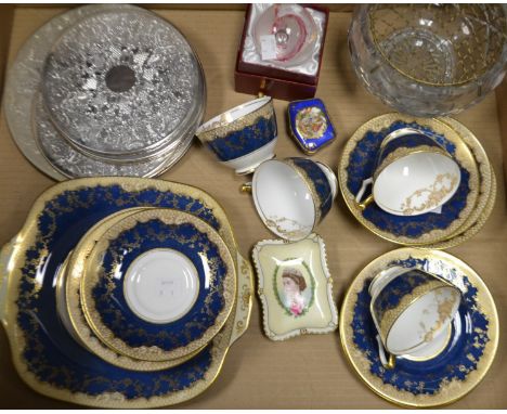 Ceramics and Glass - A Crown Staffordshire blue and gilt part tea service including four cups, saucers, bread plate, etc; a T