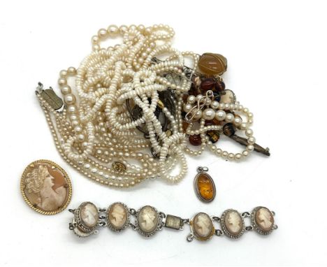 Vintage costume jewellery to include pearl necklaces, tie clip, cameos etc 