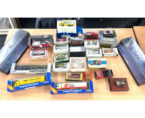 Large selection of boxed cars and lorries to include Matchbox,  Corgi, Lledo etc to include Corgi showcase plastic boxes 