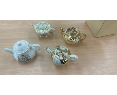 Selection of vintage tea pots to include vintage empire England ivory teapot lady 1238, Sadler etc