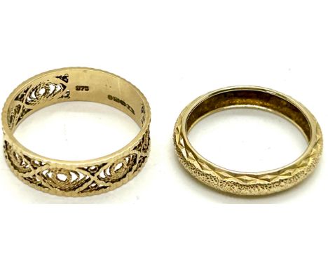 2 9ct hallmarked wedding bands, ring size N &amp; P, total approximate weight