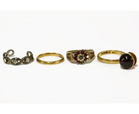 A 9ct gold diamond and ruby cluster ring (stone deficient), two 22ct gold wedding rings, a gold garnet cabochon dress stud (t