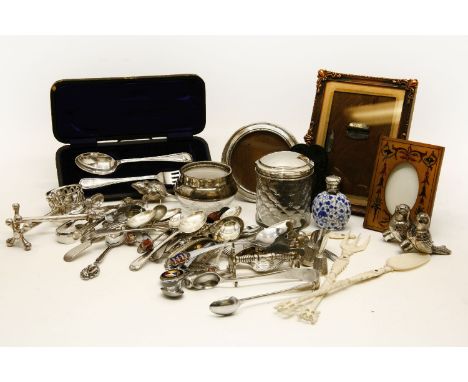 An assortment of miscellaneous silver  and silver plated items,to include a Sheffield silver christening set, cased, an engra