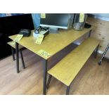 LOT: Table 72'' x 28'', avec (2) Bancs 65'' x 12''