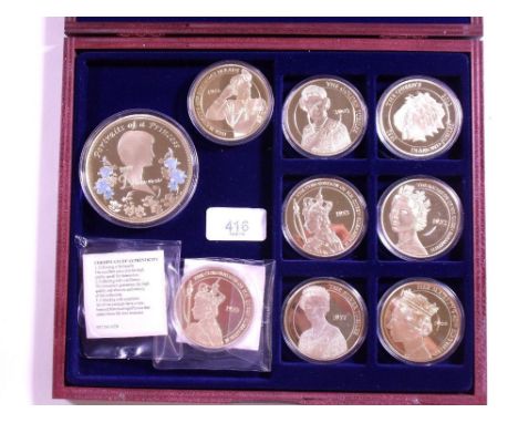Collection of Windsor Mint, portraits of a Queen, 9 total plus two 70 mm portrait of Princess Diana in presentation box - Con