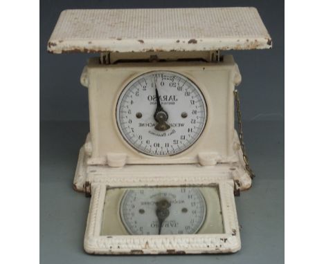 Jarasco person-weighing scales with tilt out mirror to view dial