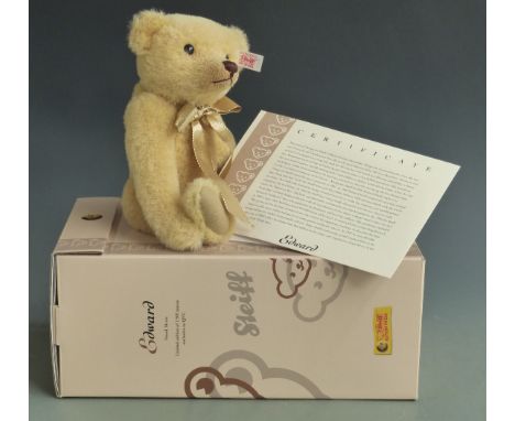 Steiff Teddy bear Edward with blonde mohair, 26cm tall, limited edition 687 of 1907, in original box with certificate of auth