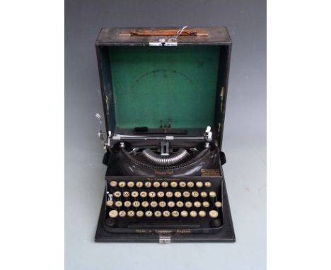 Imperial Good Companion vintage typewriter in carry case