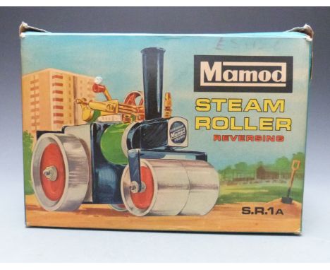 Mamod S.R.1.A live steam roller with reversing function, in original box.&nbsp;