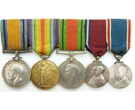 Royal Air Force WWI medals comprising War Medal and Victory Medal 29128 Cpl R H Holtum RAF, WWII Defence Medal, Jubilee Medal