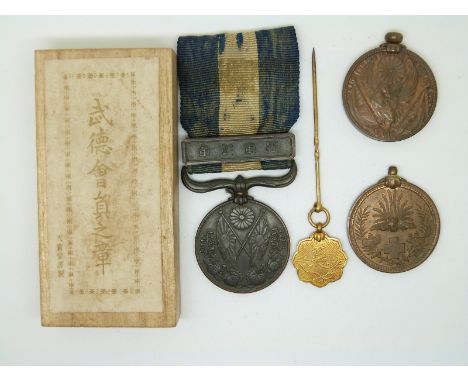 Japanese Army Manchurian Incident Medal, Russo Japan War Medal 1904/1905 together with a Red Cross example and silver gilt st