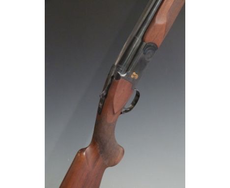 Cased Renato Gamba Victory 12 bore over and under ejector shotgun with named lock, chequered semi-pistol grip and forend, sin