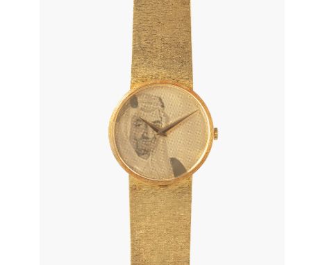 Chopard, 1960er Jahre750 Gelbgold-Gehäuse Nr. 1038 1, 105564. 33 mm. Automatik Kal. Guillochiertes Gold-Zifferblatt mit Abbil