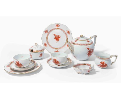 Herend, Teeservice "Apponyi in Eisenrot"Nach 1945. Porzellan. Osier. Bestand: 1 Teekanne, 1 Crémier, 1 Zuckerdose (Knauf best