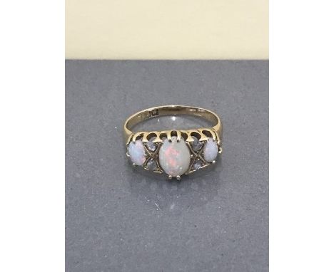 ANTIQUE 18CT OPAL DIAMOND RING 2.9GMS