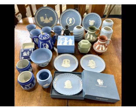 Wedgwood - Collection of Assorted Items, including Blue Jasper wall plates, vases, Royal Blue teapot, trinket box and bowls, 
