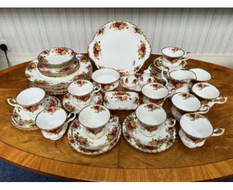 Royal Albert Old Country Roses Dinner Services. Approx 50 Pieces. Includes 6 Dinner Plates, Sandwich Plate, Salt &amp; Pepper