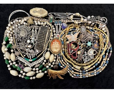 Collection of Quality Vintage Costume Jewellery, comprising bangles, bracelets, chains, brooches, pendants, beads etc.
