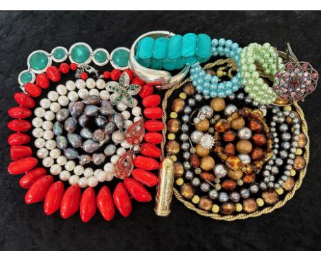 Collection Of Vintage Costume Jewellery - To Include Brooches, Earrings, Necklaces bangles, gilt necklace, beads, brooches, p