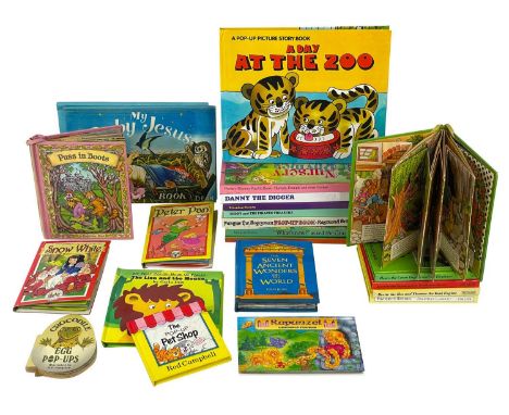Pop-Up Illustration Books Gustav Sed'a Illustrations, A Day At The Zoo, 1991; Fungus the Bogeyman - Raymond Briggs, Plop-Up B