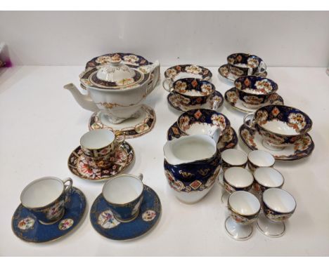 Ceramics to include a Royal Crown Derby cup and saucer, two Royal Doulton cups and saucers, a Royal Albert part tea set and t