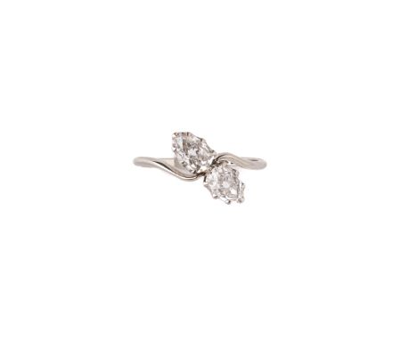 DIAMOND RING diagonally set with two pear shaped diamonds size P