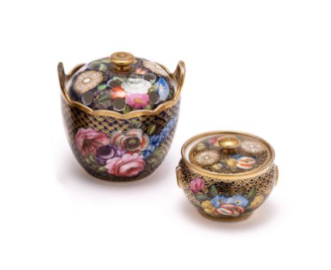 A SPODE MINIATURE POT AND COVER, CIRCA 1820 compressed globular, with moulded gilt ring handles, painted in pattern '1166' wi