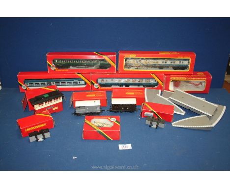 A quantity of boxed Hornby Railway items including OO gauge scale model 'R.127 operating Crane truck'. 'R.921 Inter-city mark