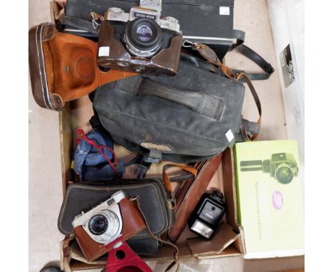A boxed CHINON CINE camera: a Boots 3000 super 8 cine camera, a Zeiss Ikon 35mm camera: an Altissa 35mm camera: A Niko SLR ca