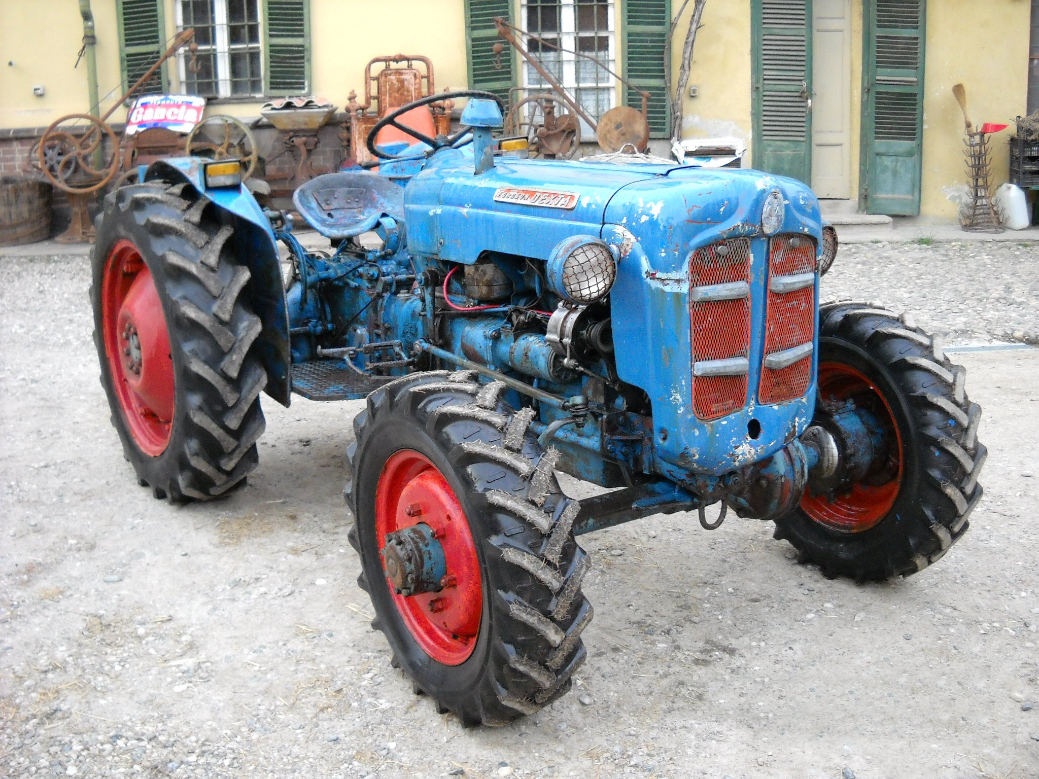 FORDSON Dexta 4wd 3cylinder diesel TRACTOR Fitted with an original Selene 4x4 conversion. A good