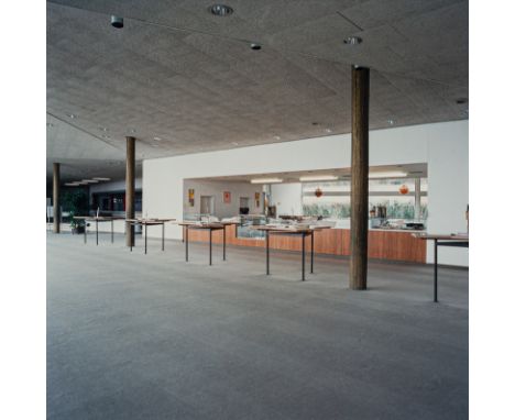 Höfer, CandidaEberswalde, geboren 194428 x 28 cm, R."Theater Wolfsburg I", 1998. Farbfotografie auf Fotopapier. Rückseitig si